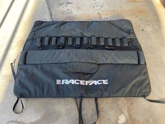 Race Face Tailgate Pad