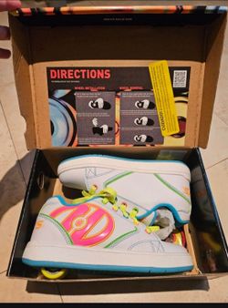 Heelys Propel 2.0 Wheeled Skate Shoes Size 4 kids youth.