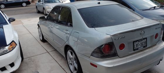 Lexus IS 300 silver