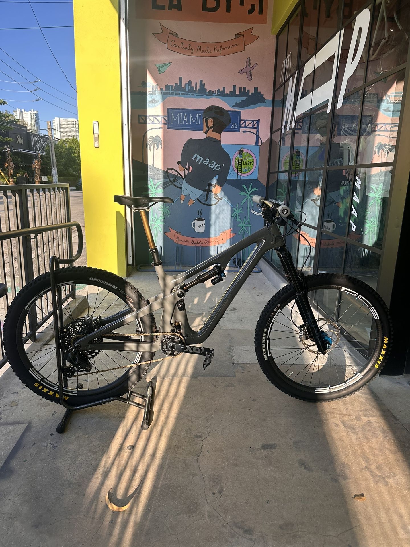 2021 MTB YETI Sb140 Size  M