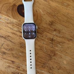 Apple Watch Series 8