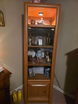 Curio cabinet