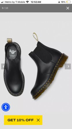 Dr. Martin Vegan Boots