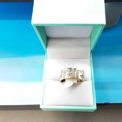 Women's Ring - Yellow Gold 14k (.585) 3 grams Size 9.5