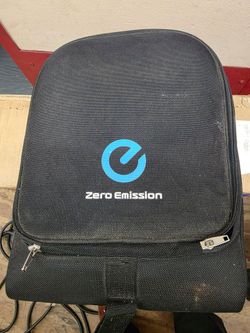 NISSAN LEAF HYBRID/PLUG-IN  WALL CHARGER