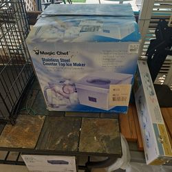 Magic Chef Stainless Steel Counter Top Ice Maker Up To 30 Pounds 