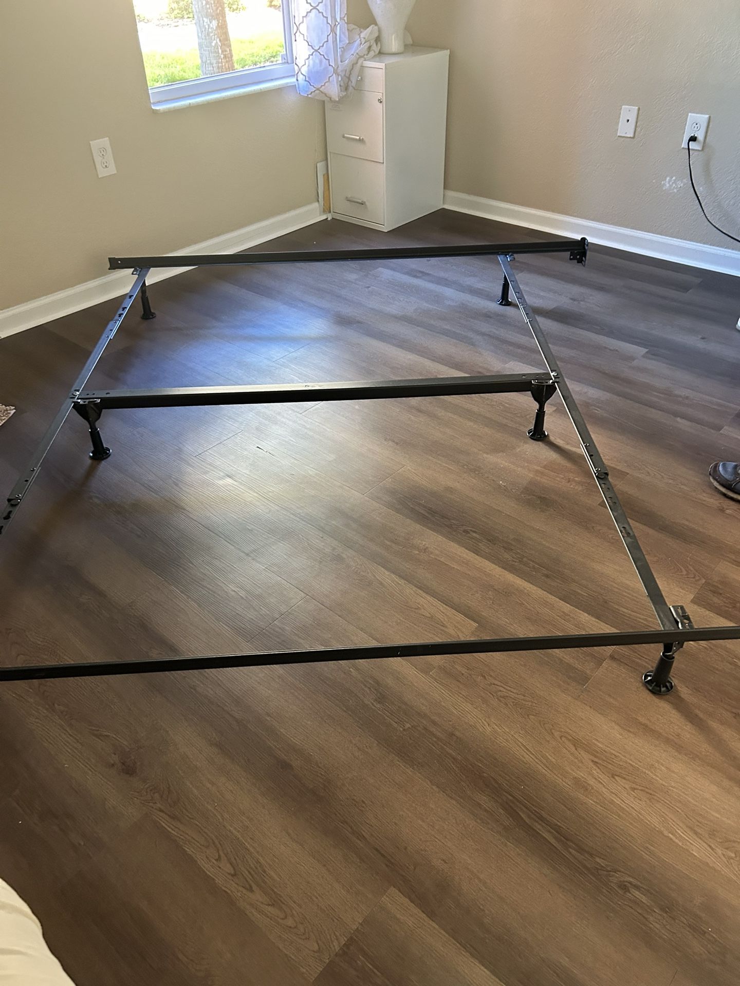 King Size Metal Frame