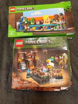 LEGO Minecraft Sets 21589 and 21272 bundle