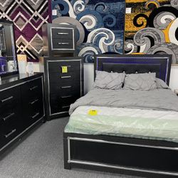 Queen bedroom set