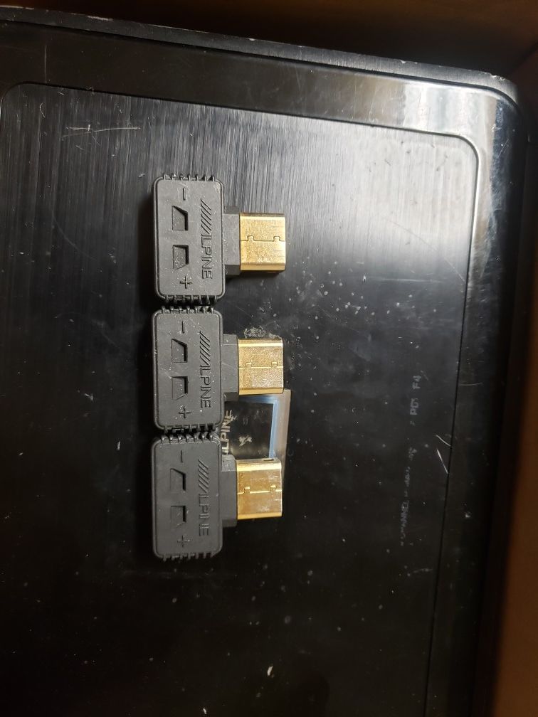 Alpine pdx speaker plug connectors. Old school (GOLD VERSION)