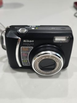 Nikon Coolpix L1 Digital Camera - 6.2MP 5X Optical Zoom - PARTS OR REPAIR