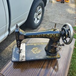 1905 Singer swimming mechane
