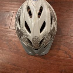 Very Cool Design BELL Bike Hat Woman’s Size 8 - 53-57 CM NEVER Worn