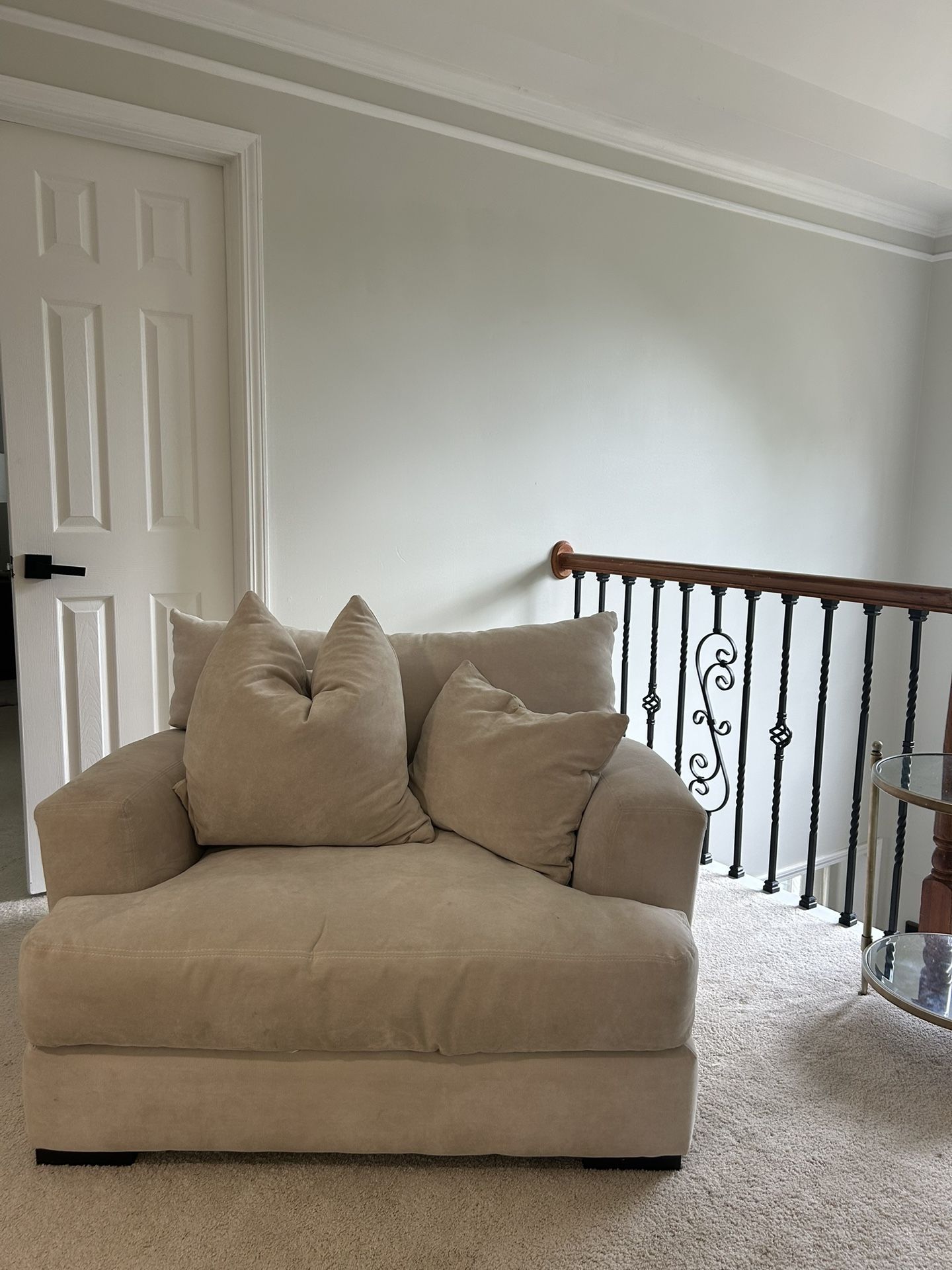 Z Gallery chair