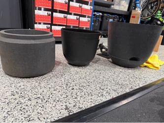 Black pots