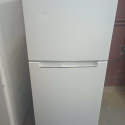 Mini Refrigerator For Sale 2 By 5 Feet