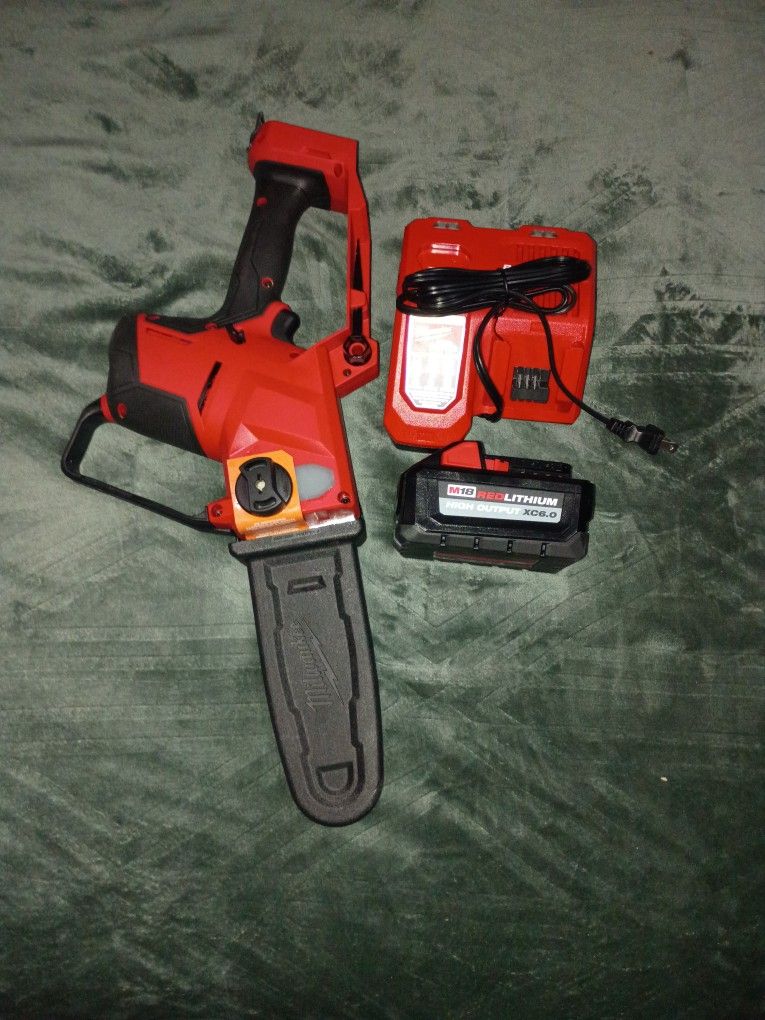 Milwaukee M18 Fuel Hatchet 8 " Pruning Saw PACKAGE 