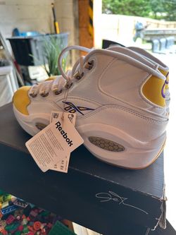 Rebock basketball shoes