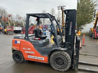 Toyota 8FD45U (10,000lb diesel forklfit)