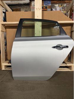 2015 Nissan Sentra SV Driver Rear Door