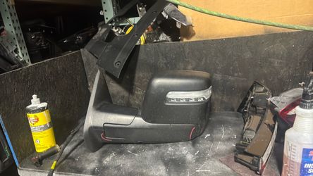 2023 2025 ram 2500 driver side door mirror