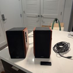 Edifier R1700BT Bluetooth Bookshelf Speakers - Walnut Wood