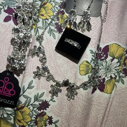 Women’s Jewelry 
