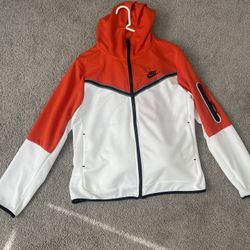 brand new nike tech for sale never been worn tag still on it