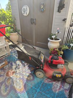 TROY BILT LAWNMOWER