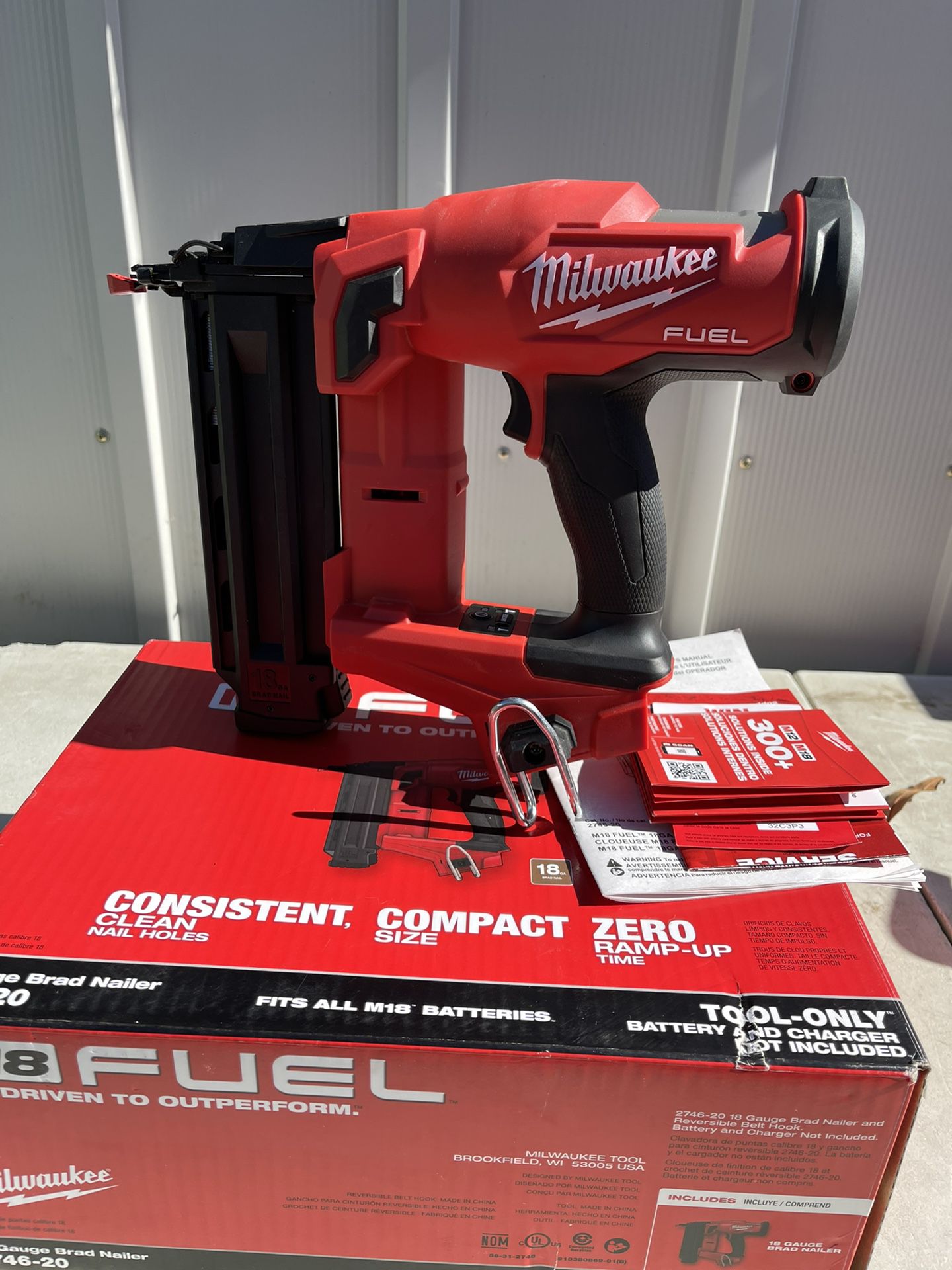 Milwaukee M18 FUEL 18-Volt Lithium-Ion Brushless Cordless Gen II 18-Gauge  Brad Nailer (Tool-Only) for Sale in La Habra Heights, CA OfferUp