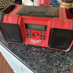 Milwaukee M18 Radio 