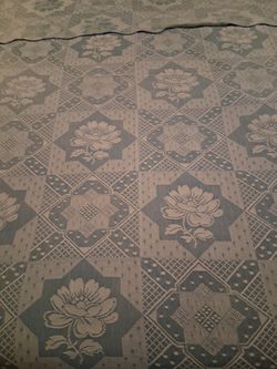 VINTAGE RETRO MID-CENTURY BLUE AND WHITE COTTON FLORAL WOVEN BEDSPREAD