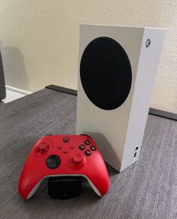 Xbox Series S (Free Delivery)