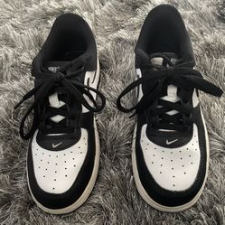 Nike Air Force 1 Little Kids Size 2