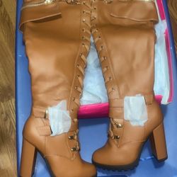 Women's high knees boots Size 5.5