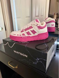 Size 10 men brand new sneakers