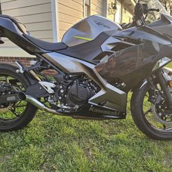 Kawasaki Ninja 450