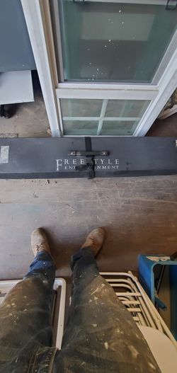 6x8' professional projector screen, no tears great condition