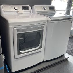New Scratch And Dent LG Washer And Dryer Set. 1 Year Warranty 