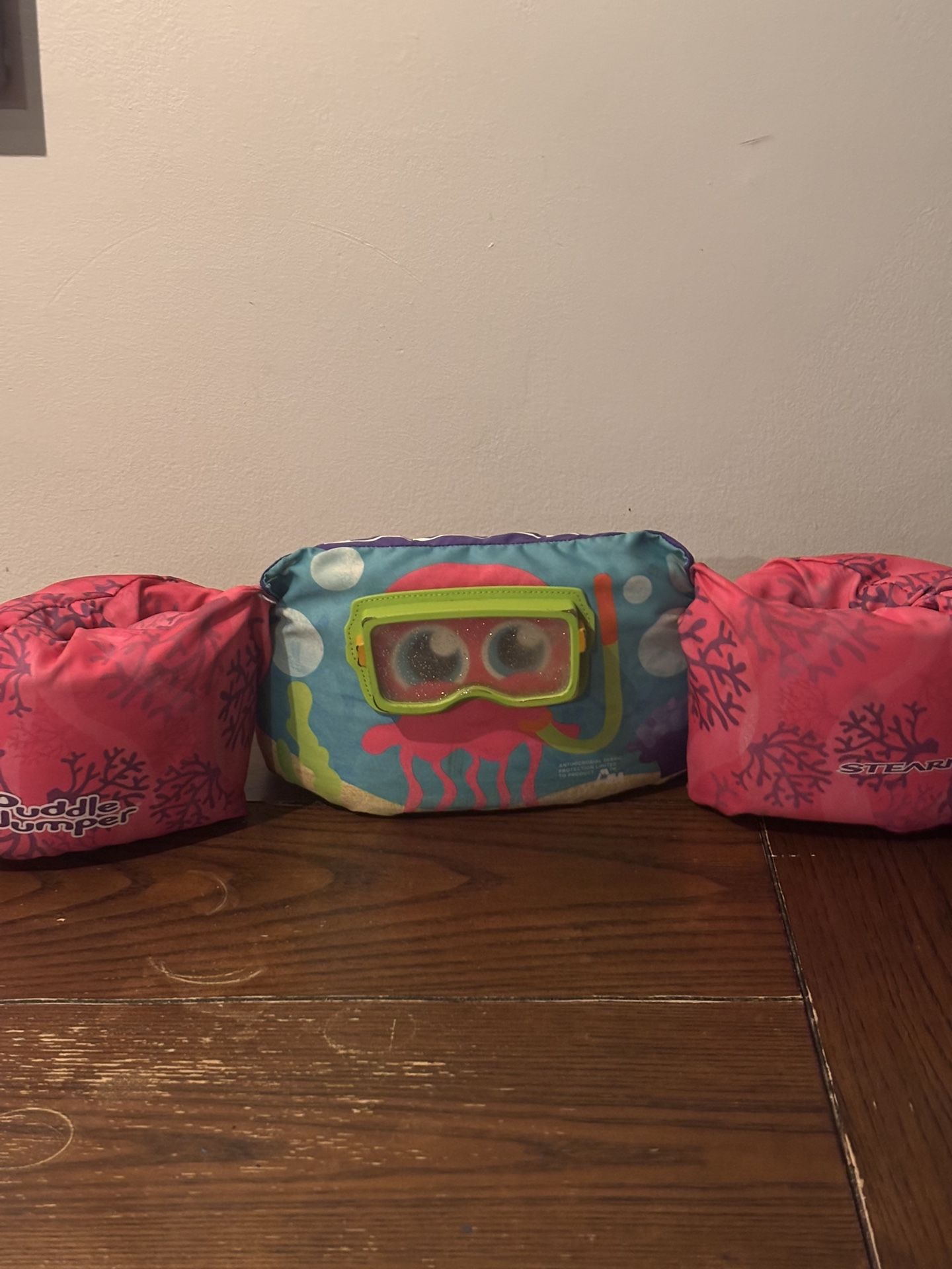 Adjustable Stearns Puddle Jumper