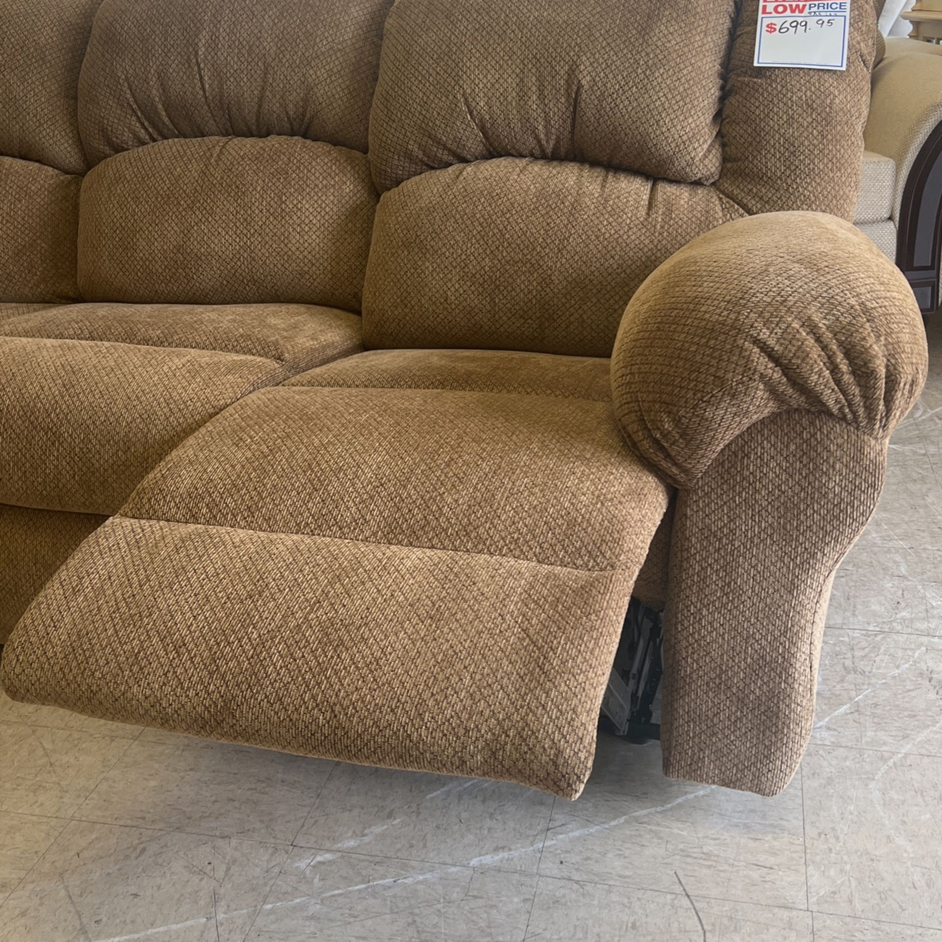 Recliner sofa
