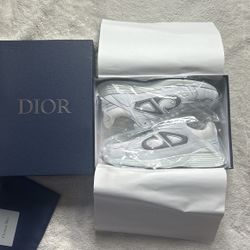 Dior B30 Size 11 