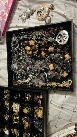 Vintage Jewelry Lots