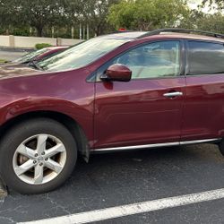 Nissan Murano 2010 SL. Perfect Inside, Some Scratches