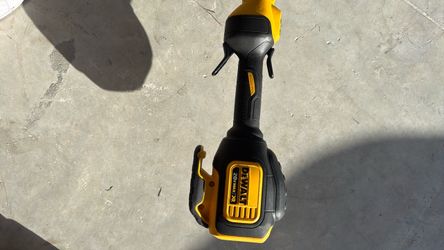 Dewalt weed eatter