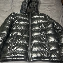 Guess Puffer Jacket Designer