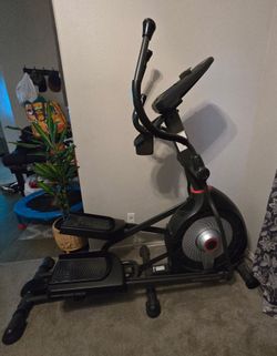 Schwinn 470 elliptical