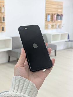 Apple iPhone SE 2nd Gen 4.7" (Unlocked) 64GB Fair Black