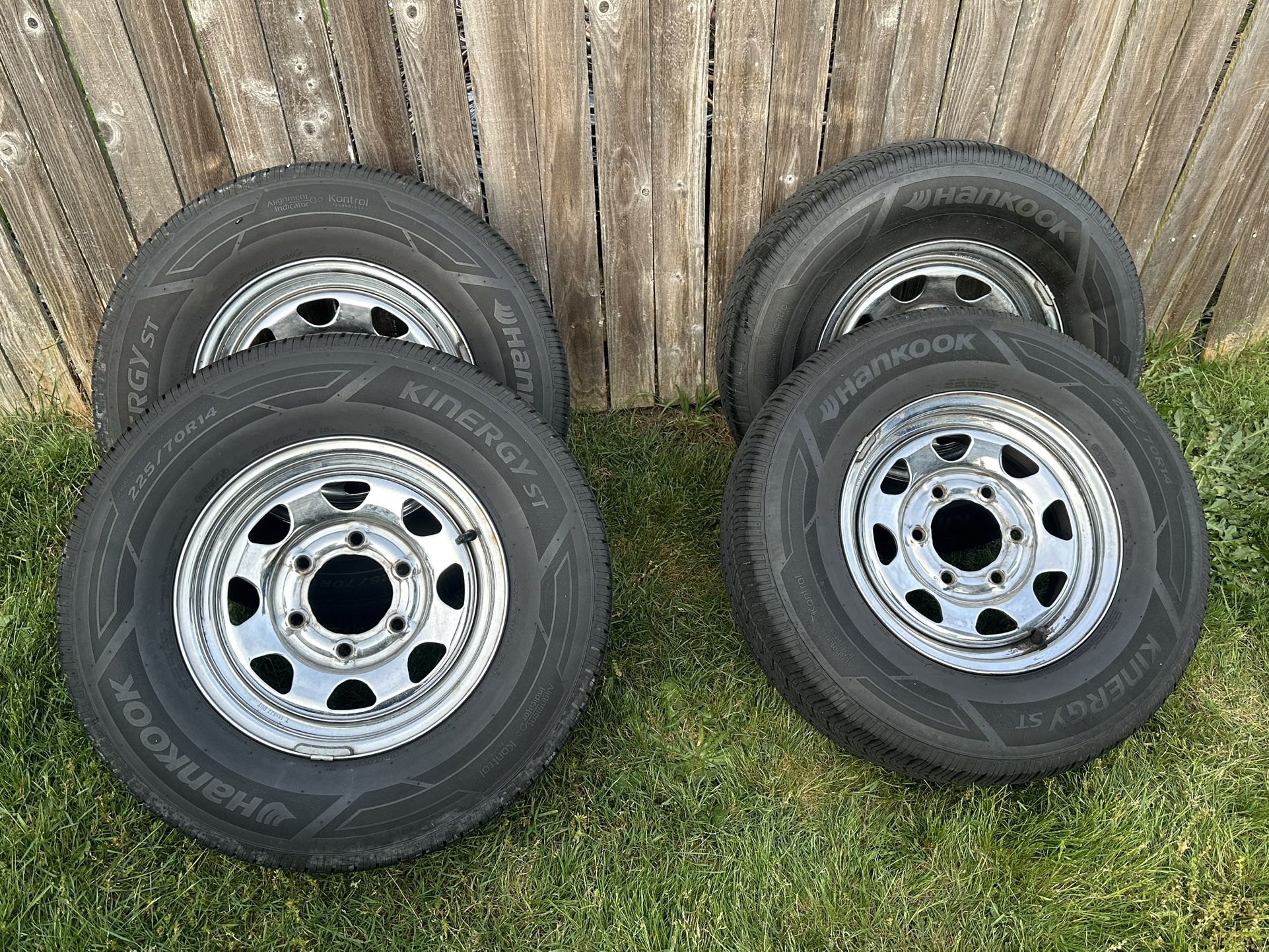 Nissan Hardbody Wheels / Tires ((PENDING PICKUP))