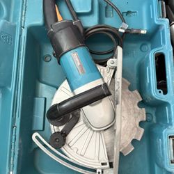 Makita 4112HS Portable Circular Saw